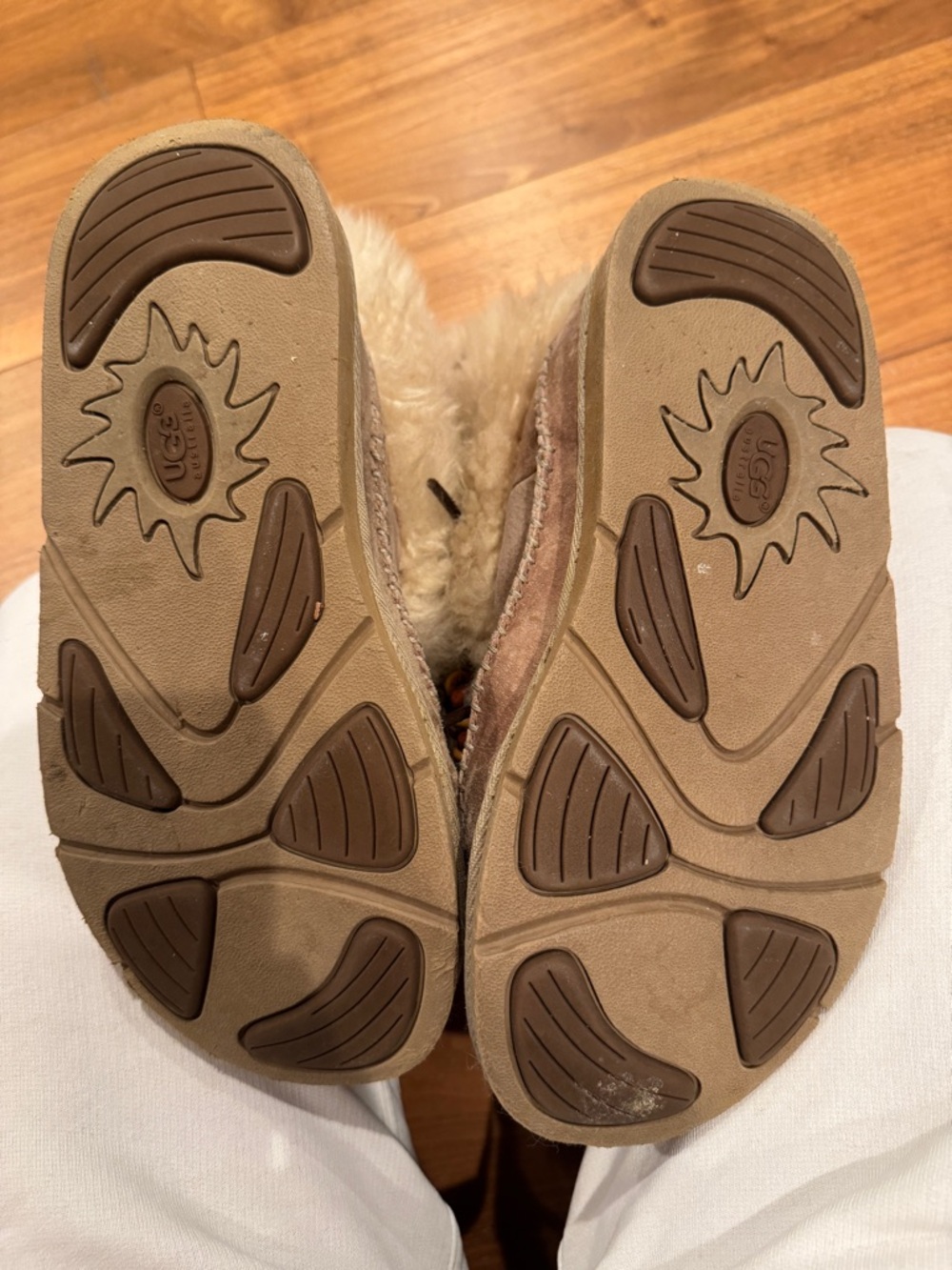 UGG  Sheepskin & Suede booties! - Picture 10 of 10